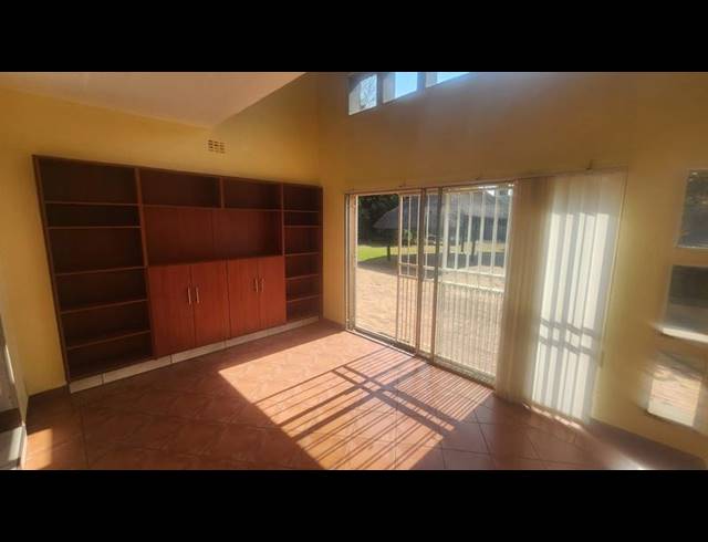 4 BEDROOM HOUSE FOR SALE IN BRACKENHURST